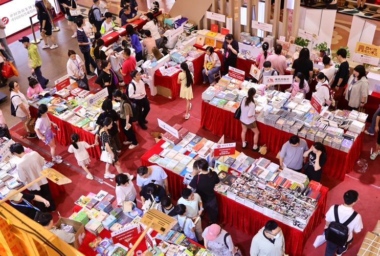 2025上海书展落幕 在纸页与人海间，读懂一座城市的文化热度
